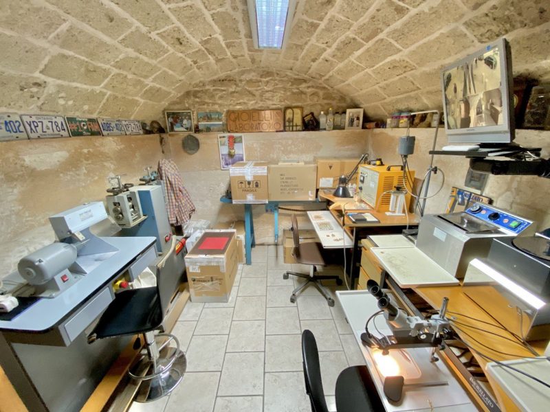 Il laboratorio orafo Farella con gli strumenti di lavoro
