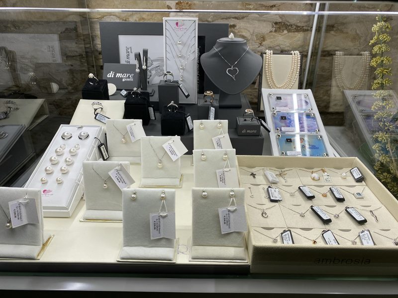Esposizione di gioielli Di Mare